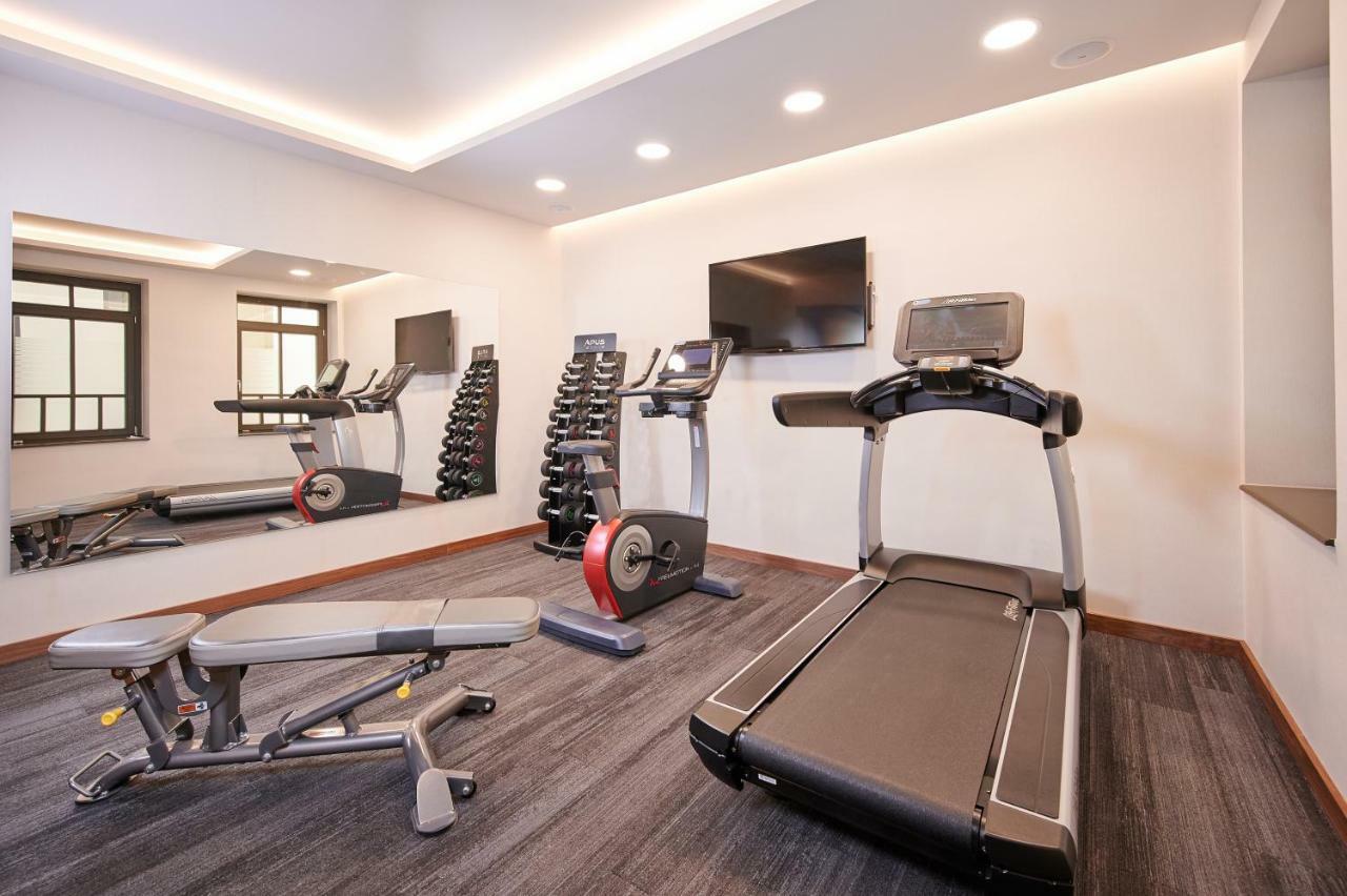 Artis Boutique Hotel سزومباثيلي المظهر الخارجي الصورة